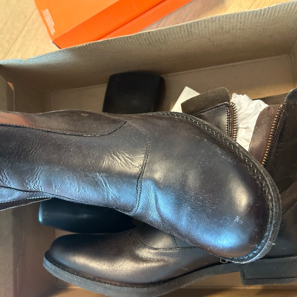 Men Boot/ Levi's - image 2